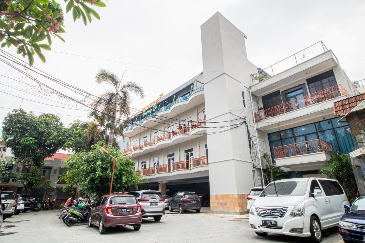 De 80'S Genteng Ijo Jakarta Exterior photo